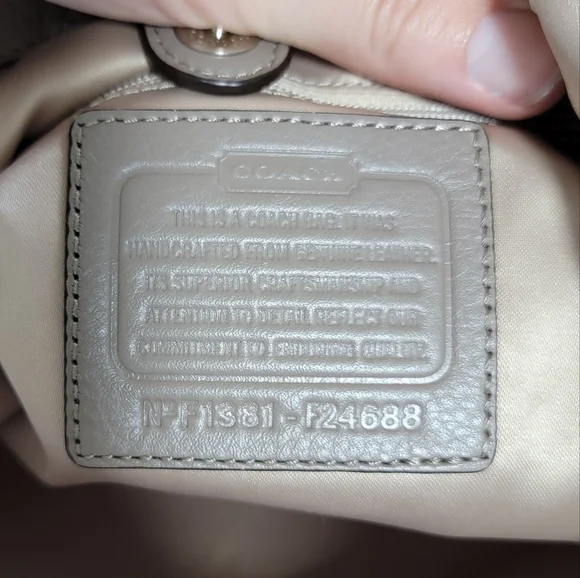 Coach Campbell Suede Belle Carry All F24688 Big Buckle - Picture 13 of 13